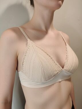 Marilyn Monroe Blush Lace Wireless Bra Sz M
